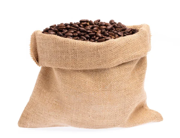 Sack geröstete Kaffeebohnen isoliert auf weißem Hintergrund — Stockfoto