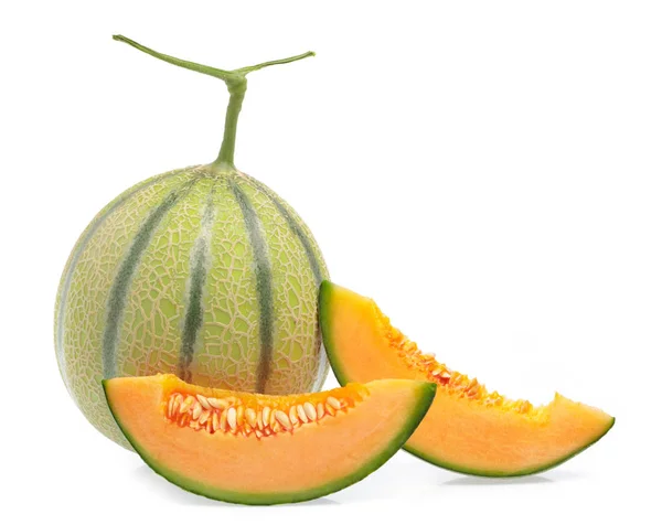 Melon de cantaloup entier et tranché isolé sur fond blanc — Photo