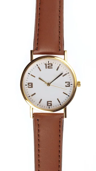 Montre-bracelet avec bracelet en cuir isolé sur fond blanc — Photo