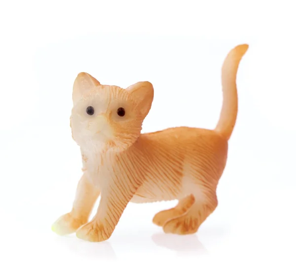 Zabawka kot z tworzywa sztucznego izolowane na białym tle — Zdjęcie stockowe