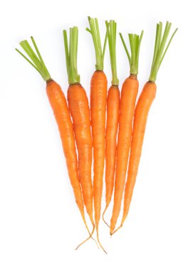 Beyaz arka plan üzerinde izole taze bebek havuç.