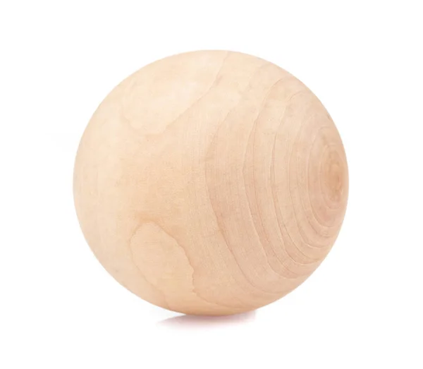 Bola de madera aislada sobre fondo blanco. — Foto de Stock