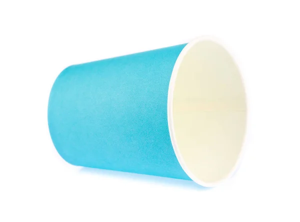 Μπλε χάρτινο κύπελλο απομονωμένο σε λευκό φόντο — Φωτογραφία Αρχείου