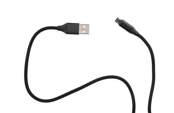 Câble USB noir pour smartphone isolé sur fond blanc. — Photo