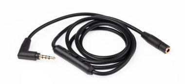 Beyaz arkaplanda kablo izole edilmiş ses oynatıcısı.