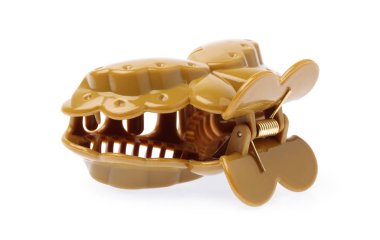 Beyaz arkaplanda izole edilmiş plastik saç tokası