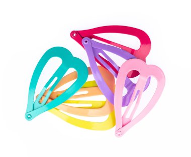 Kalp şeklindeki saç tokalarının derlemesi izole et