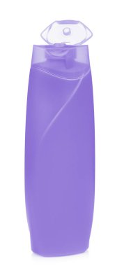 Beyaz arka planda izole edilmiş plastik şampuan şişesi.