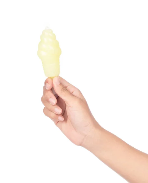 Hand hält Gelee in Kunststoffbehältern Form Eis isolieren — Stockfoto