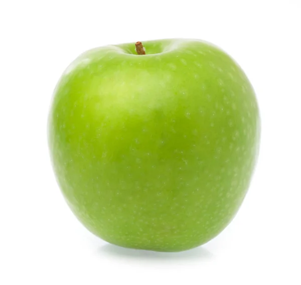 Čerstvé zelené jablko izolované na bílém pozadí — Stock fotografie