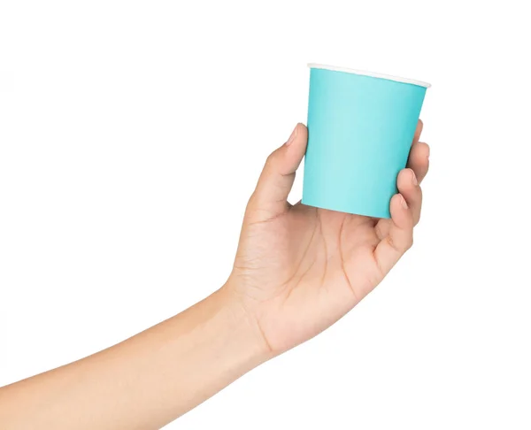하얀 배경에 분리되어 있는 종 이 컵을 들고 손을 잡고 — 스톡 사진