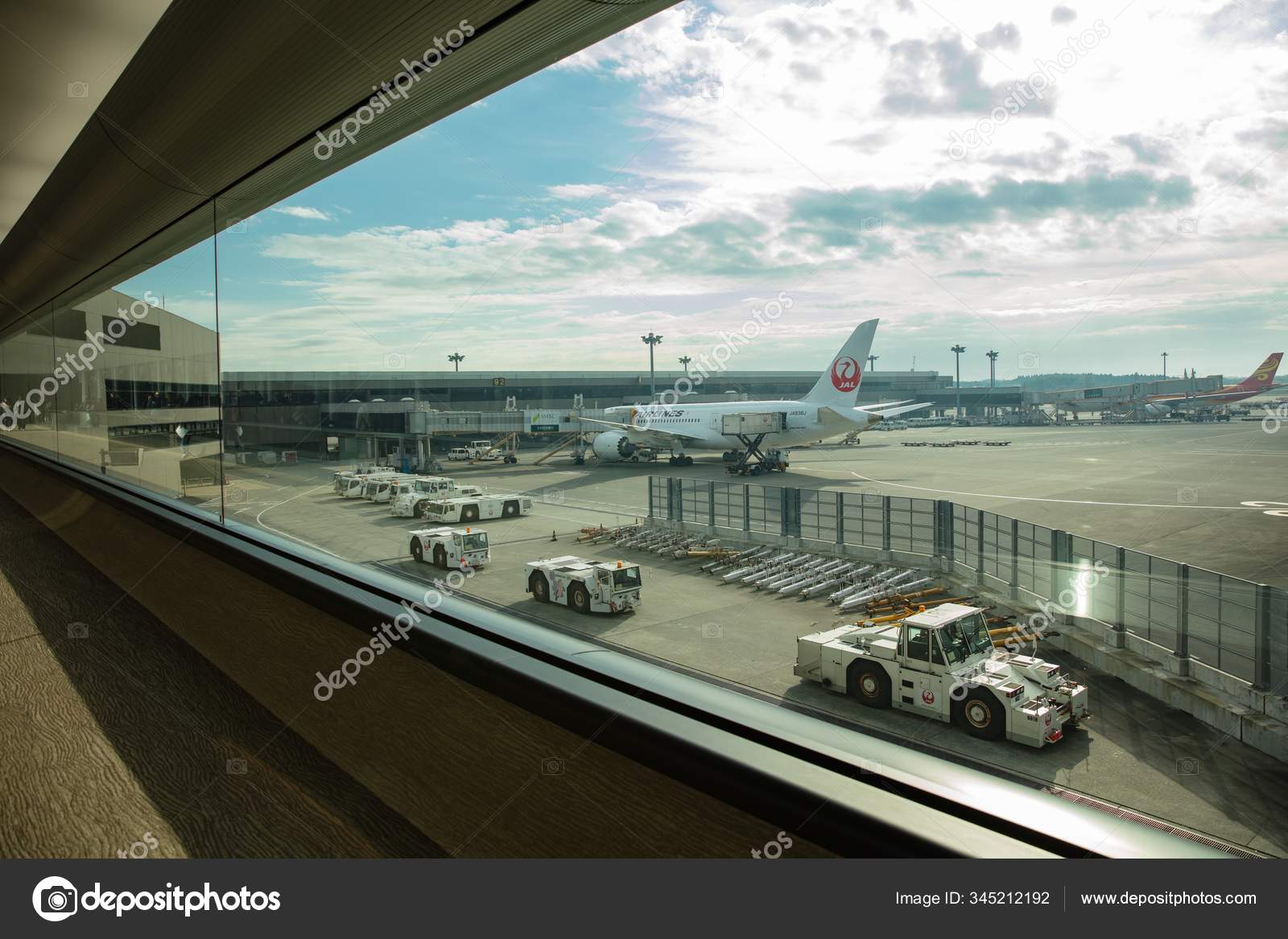 Япония - 16 Октября 2016 Года: Международный Аэропорт Токио Нарита.