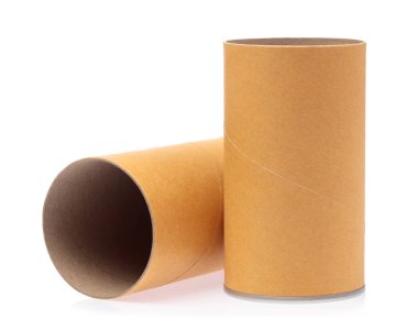 beyaz arkaplanda izole edilmiş kahverengi tüp paketleme kutusu