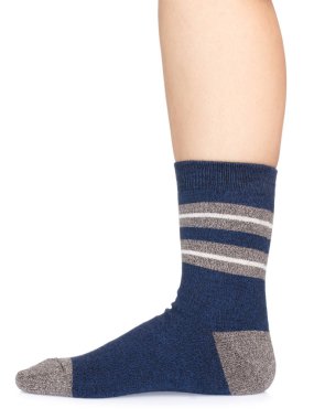 beyaz arka planda izole edilmiş ayaklarda çorap sporu.