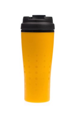 Beyaz arka planda izole edilmiş plastik spor su şişesi