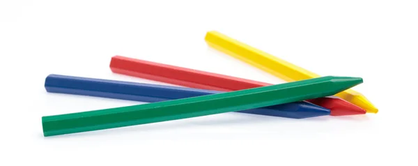 Lápis de cera de lápis colorido isolado em fundo branco — Fotografia de Stock