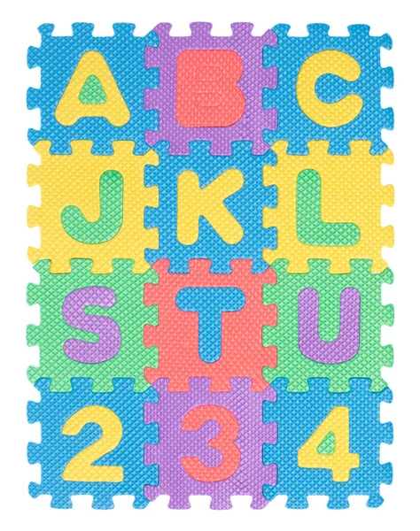 흰색 위에 떠 있는 에바 폼으로 만든 알파벳 단어와 숫자 — 스톡 사진