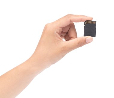 Beyaz arka plan üzerinde izole Sd bellek kartı tutan el