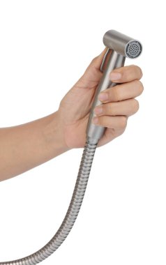 Beyaz arkaplanda el ele tutuşan Bidet Spreyi
