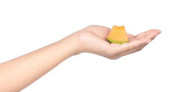 Mano celebración en rodajas de melón de melón aislado sobre fondo blanco — Foto de Stock