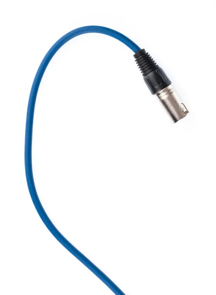 Azul do cabo do microfone XLR isolado no fundo branco — Fotografia de Stock