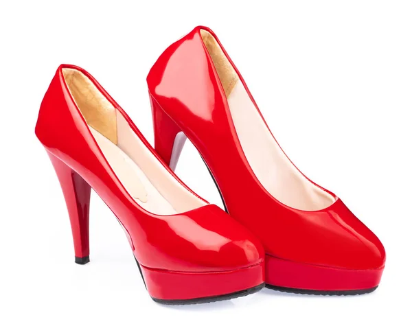 Röda skor isolerad på vit bakgrund — Stockfoto