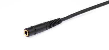 Beyaz arkaplanda kablo izole edilmiş ses oynatıcısı.