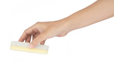 El Fırçası beyaz arka grupta izole edilmiş tahtayı kaldırır