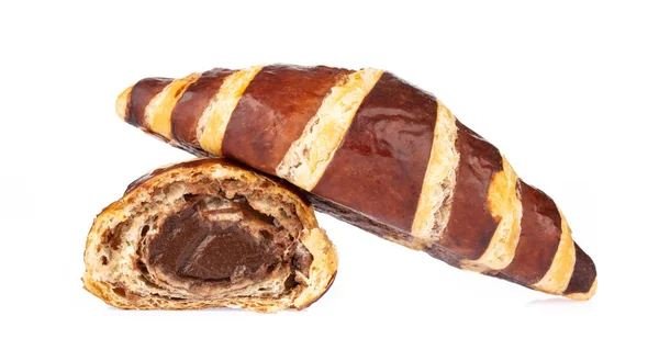 Skiva croissant med choklad isolerad på vit bakgrund — Stockfoto