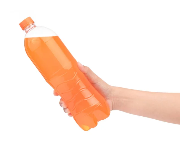 Hand holding fles met sinaasappelsap smakelijk drankje geïsoleerd op ba — Stockfoto