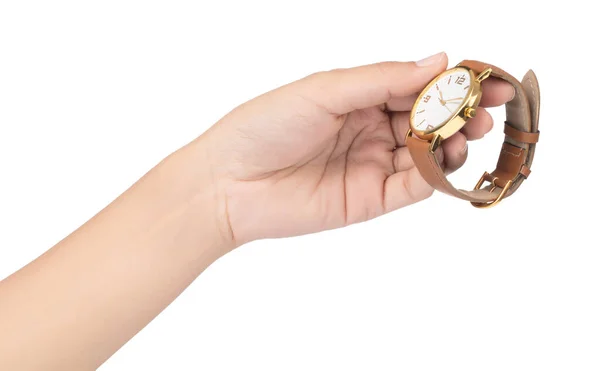 Рука держа наручные часы с кожаным ремешком изолированы на белом bac — стоковое фото