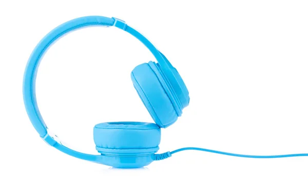 Auriculares azules aislados sobre fondo blanco — Foto de Stock