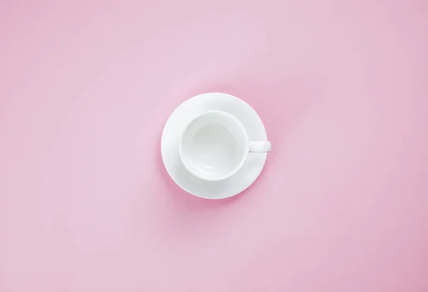 粉红背景的空咖啡杯 — 图库照片
