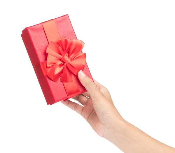 Mano celebración caja de regalo con cinta aislada sobre fondo blanco —  Fotos de Stock
