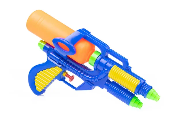Pistola giocattolo dell'acqua isolato su uno sfondo bianco — Foto Stock
