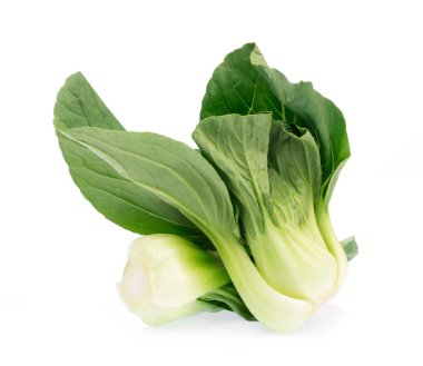 Beyaz arka planda izole edilmiş taze Çin lahanası.