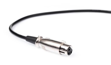 Beyaz arkaplanda izole edilmiş ses ekipmanları için bağlantı.