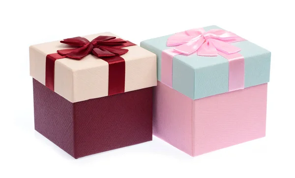 Caja de regalos con cinta aislada sobre fondo blanco — Foto de Stock