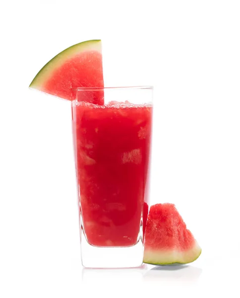 Färsk vattenmelon Juice isolerad på vit bakgrund — Stockfoto