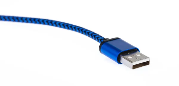 Blaues USB-Kabel isoliert auf weißem Hintergrund — Stockfoto