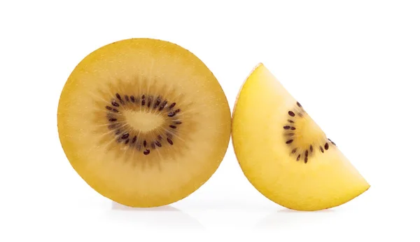 Slice goud kiwi geïsoleerd op witte achtergrond — Stockfoto