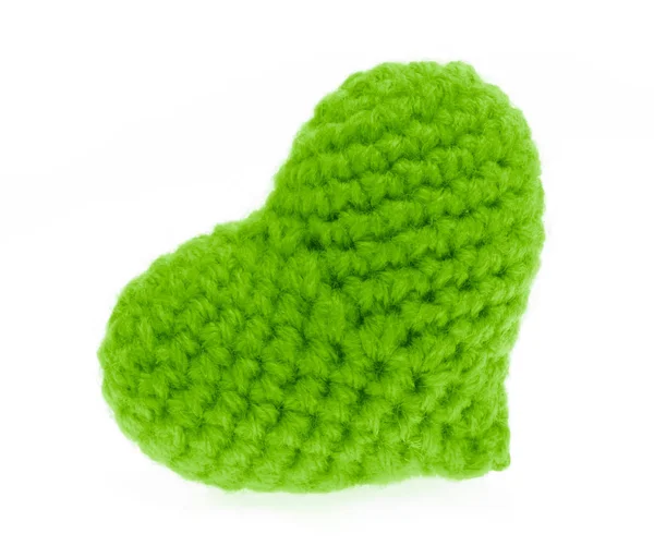 Green heart crochet knit of yarn isolated on white background — 스톡 사진