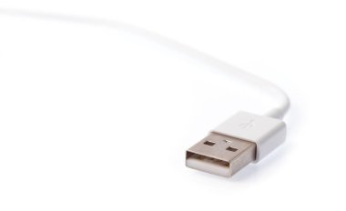 Adapter Charger için usb kablosu beyaz arkaplanda izole et