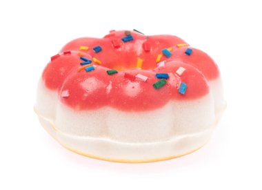 Renkli çörekler beyaz arka planda izole edilmiş..