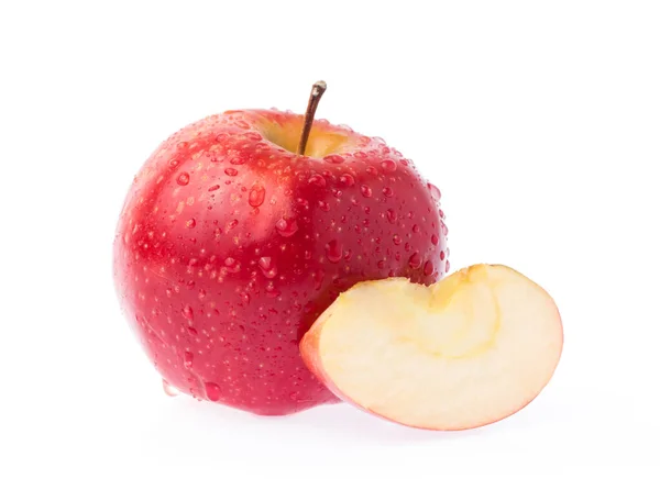 Frischer Roter Apfel Und Scheiben Geschnittener Apfel Auf Weißem Hintergrund — Stockfoto