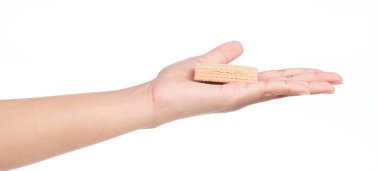 Beyaz arka planda izole edilmiş çilekli waffle 'lar.