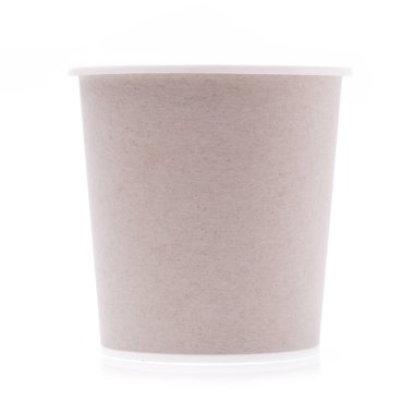 Beyaz arkaplanda izole edilmiş küçük kahverengi kağıt bardak