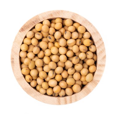 Beyaz arka planda soyalı tahtadan fıçı.