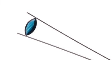 Aquamarine beyaz arkaplanda izole edildi