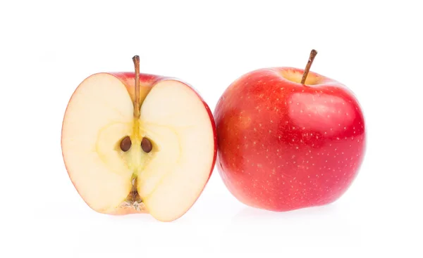 Scheibe Roter Apfel Isoliert Auf Weißem Hintergrund — Stockfoto